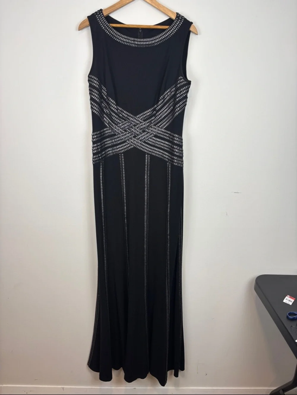 Tadashi Shoji Black Beaded Gown Size L Formal Evening Dress Sleeveless Maxi Gala - Picture 2 of 7